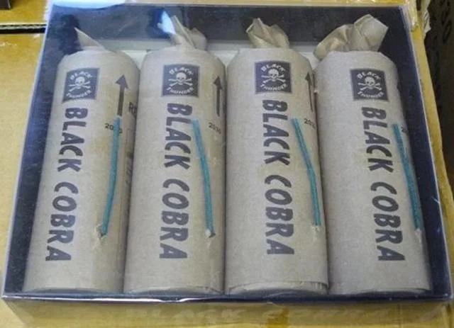 Fuochi d'artificio «Black Cobra» (Unknown)