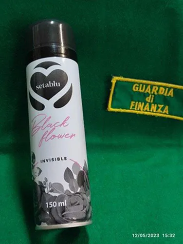 Spruzzo di deodorante «Black flower» — foto 1 dell'alert A12/02919/23