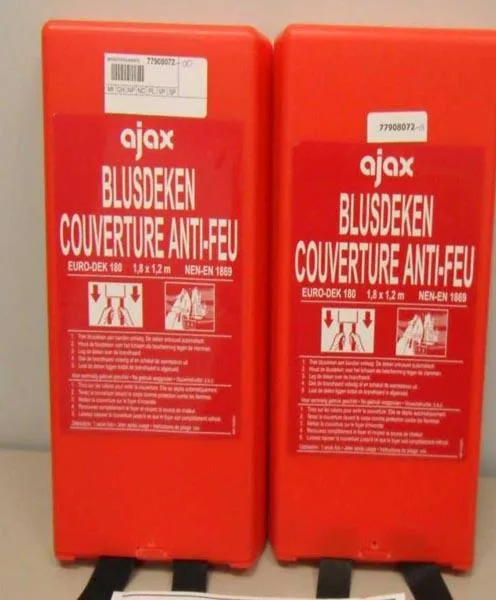 Coperta antincendio «Blusdeken / Couverture Anti-feu» — foto 1 dell'alert A12/0557/15
