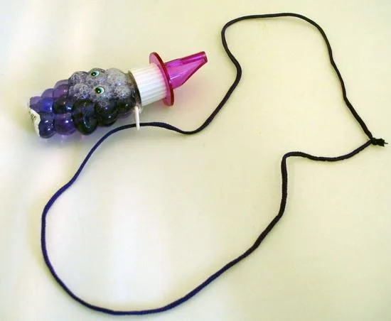 Bolla di sapone Bottiglia. (Unknown.)