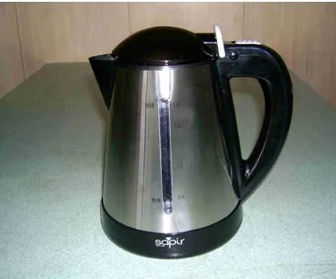 Bollitore elettrico. — foto 4 dell'alert 1021/07