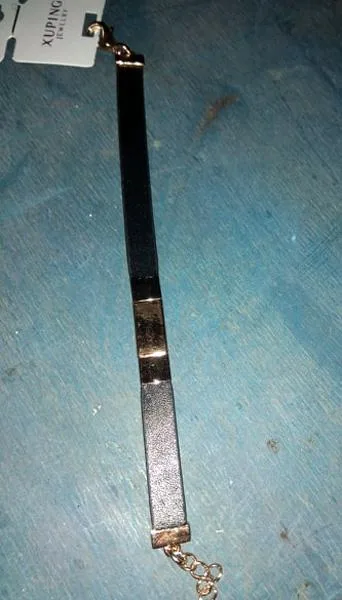 Bracciale in pelle — foto 1 dell'alert A12/1716/19