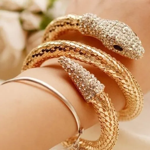 Bracciale «Bracelet manchette extensible incurvé orné de strass créatifs et bracelets joncs rétro s…» — foto 1 dell'alert A12/00349/21