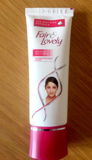 Prodotto schiarimento della pelle «Brightening moisturising solution» — foto 3 dell'alert A12/00085/19