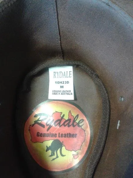 Cappello in pelle — foto 2 dell'alert A12/1353/16