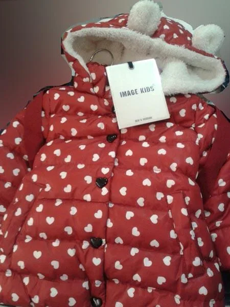 Cappotto per bambini con zaino in peluche — foto 2 dell'alert A12/1599/15