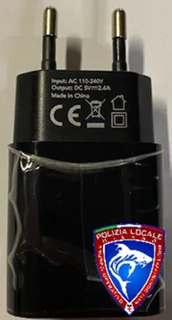 Caricabatterie USB «CARICABATTERIA DA RETE RAPIDO» — foto 4 dell'alert A12/03153/23