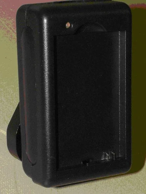 Caricabatterie e adattatore USB AC DC — foto 1 dell'alert 0085/10