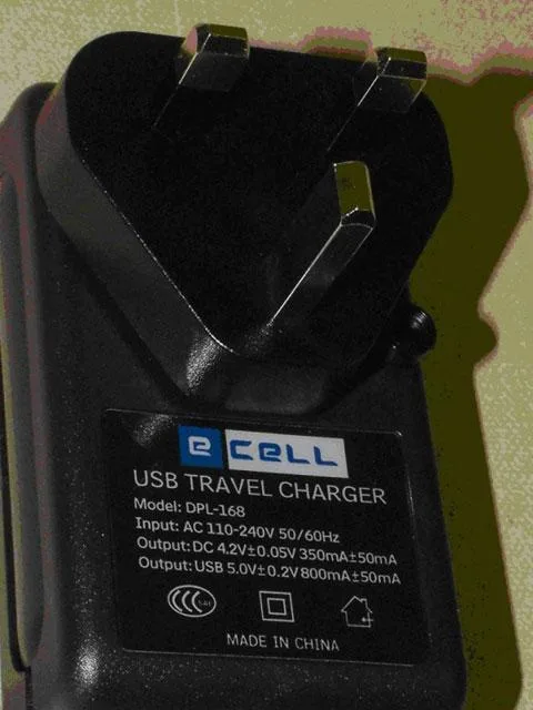Caricabatterie e adattatore USB AC DC — foto 2 dell'alert 0085/10