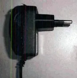 Caricabatterie per telefono cellulare — foto 1 dell'alert 0596/07