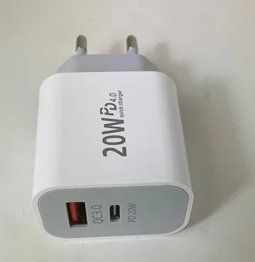 Caricabatterie USB — foto 1 dell'alert A12/00882/23