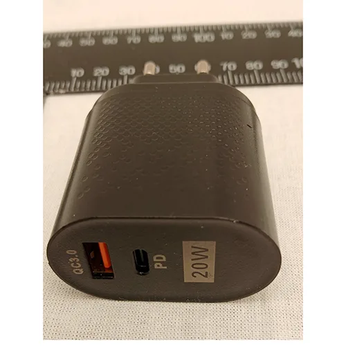 Caricabatterie USB — foto 2 dell'alert SR/00629/25