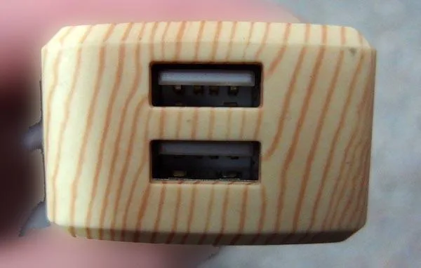 Caricabatterie USB — foto 2 dell'alert A12/1129/19