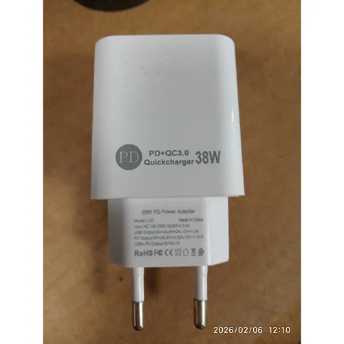 Caricabatterie USB — foto 1 dell'alert SR/01886/26