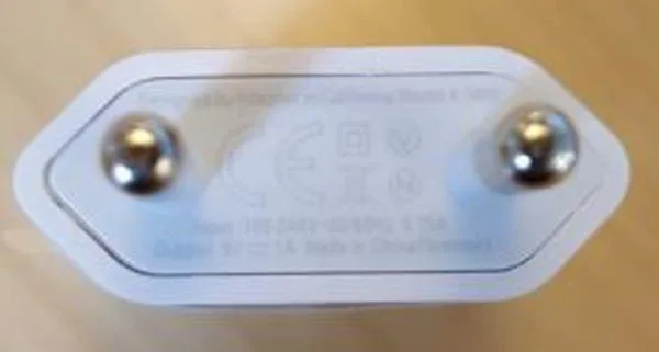 Caricabatterie USB — foto 3 dell'alert INFO/0070/19