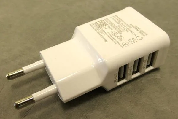 Caricatore USB (Unknown)