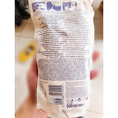 Sapone liquido «Caring hand wash» — foto 1 dell'alert A12/02305/24