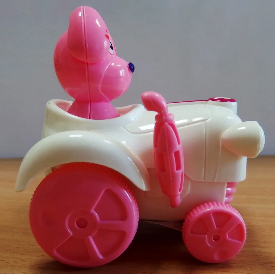 Giocattolo di plastica «Cartoon Pet Car / Bajkowy pojazd»