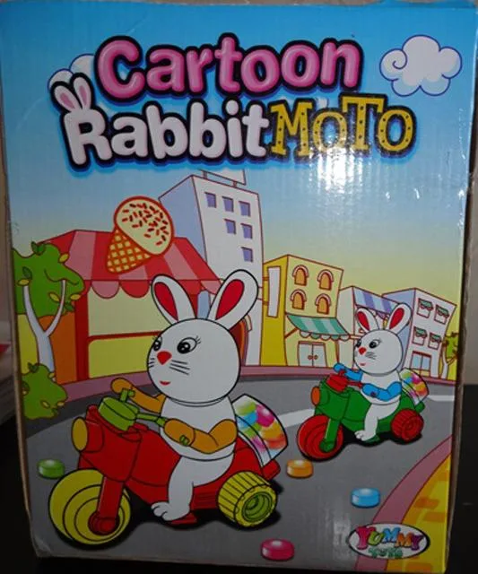 Giocattolo di plastica con dolci «Cartoon Rabbit Moto» — foto 2 dell'alert A12/1598/14