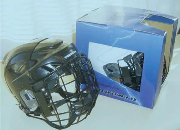 Casco da hockey su ghiaccio — foto 1 dell'alert A12/0009/16