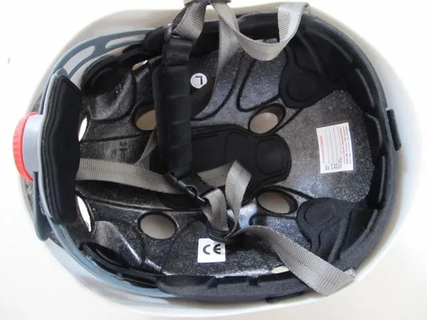 Casco per alpinisti — foto 2 dell'alert A12/0074/19