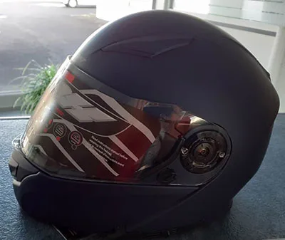 Casco per motociclette «Casque moto modulable» — foto 5 dell'alert A12/01079/21