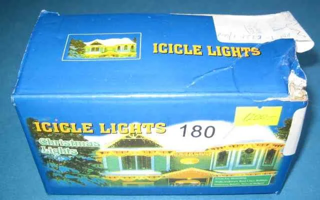 Catena di illuminazione – Luci natalizie — foto 2 dell'alert 1054/09
