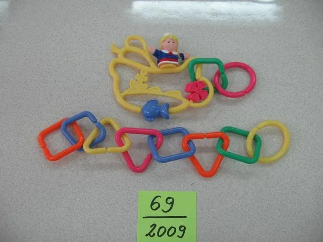 Catena di plastica – Giocattolo per neonati (zabawka z a cuszkiem 12 elementów) — foto 2 dell'alert 0778/10