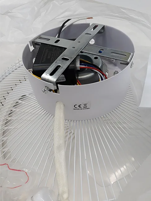 Ventilatore a soffitto e unità luminosa a LED «Ceiling fan and LED light unit» — foto 2 dell'alert A12/01208/20
