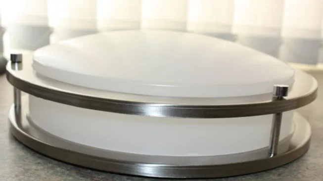 Lampada da soffitto «Ceiling Light: Radar Motion Detection» — foto 3 dell'alert A12/01439/20