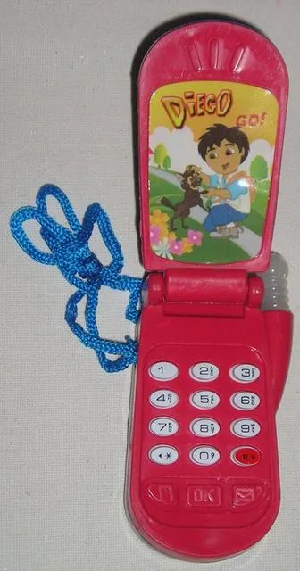 Cellulare giocattolo – Diego — foto 2 dell'alert 0774/10