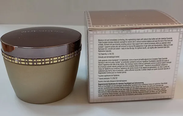 Crema viso «Ceramide Premiere - Intense Moisture and Renewal Overnight Regeneration Cream» — foto 2 dell'alert A12/00690/23