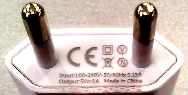 Caricabatterie USB «Cestovní nabíječka» — foto 2 dell'alert A11/0035/19
