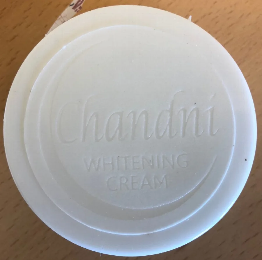 Prodotto schiarimento della pelle «Chandni Whitening Cream» — foto 3 dell'alert A12/01221/20