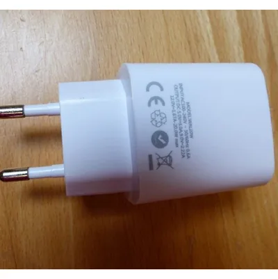 Caricabatterie USB «Chargeur secteur 1 port USB-C - Universel- pour tout appareil IOS &amp; Android- 3A - 20 W» — foto 2 dell'alert SR/00952/26