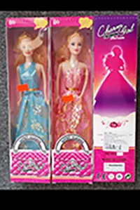 Bambola di plastica «Charm Girl FASHION, Girl sesies» (LATEST FASHION)