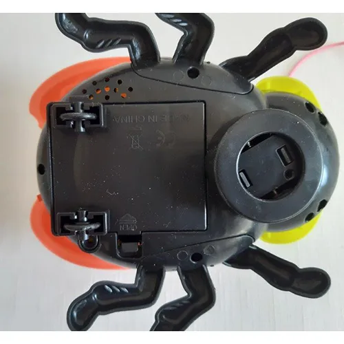 Giocattolo alimentato a batteria «Children's toy – insect for dragging» — foto 3 dell'alert SR/02514/25