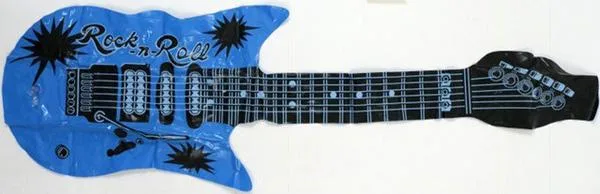 Chitarra gonfiabile — foto 2 dell'alert A12/1203/19