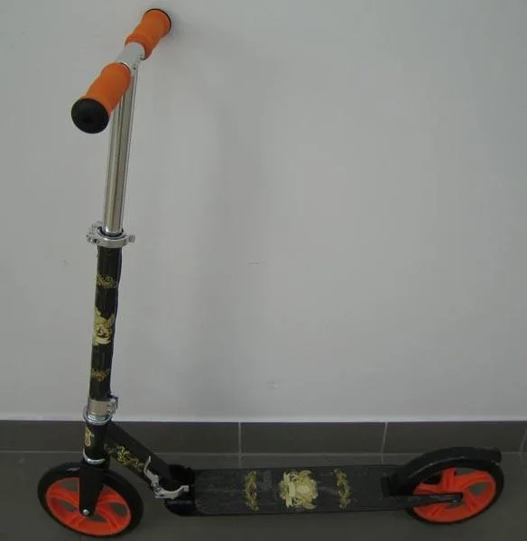 Scooter di calcio «City custom scooter» — foto 3 dell'alert A12/0307/18