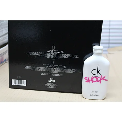 Set cosmetico «CK One Shock» (Calvin Klein)