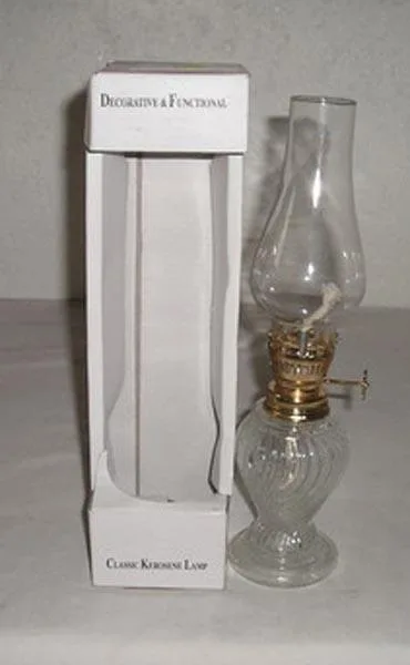 Lampada ad olio «Classic Kerosene Lamp» — foto 1 dell'alert A12/0107/15