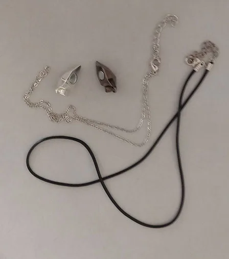 Collana con ciondolo a forma di cuore — foto 1 dell'alert A12/01635/21