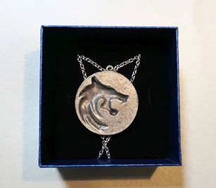 Collana con ciondolo — foto 1 dell'alert INFO/00052/23