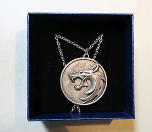 Collana con ciondolo — foto 2 dell'alert INFO/00052/23
