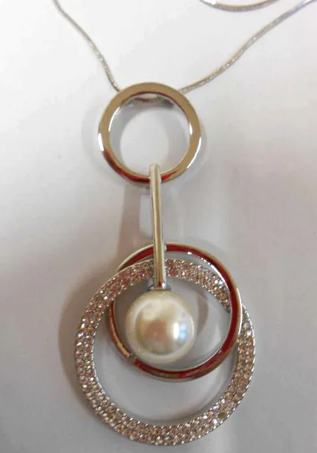 Collana di collane — foto 2 dell'alert A12/00461/20
