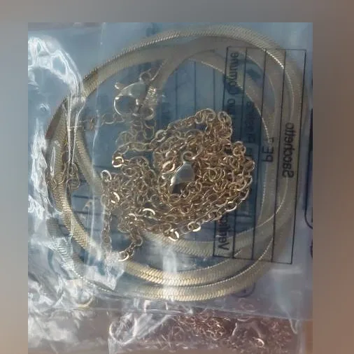 Set di collane «Collier chaine os de serpent pour femmes» — foto 2 dell'alert SR/04435/25
