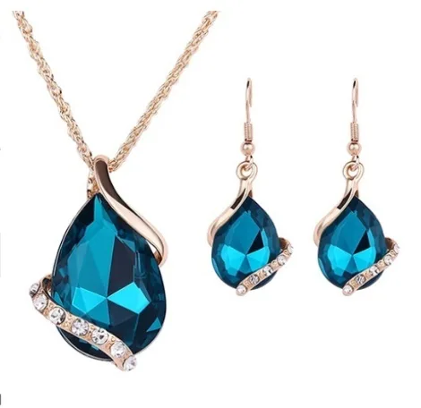 Set di gioielli «Collier ras du cou en chaîne avec strass pour femme de style chic, boucles d'oreilles, b…» (Fashion Jewelry)