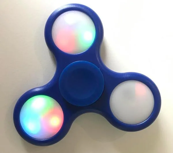 Filatore di Fidget «COLOR SPIN LED» — foto 3 dell'alert A12/0867/17
