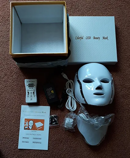 Maschera di bellezza del LED «Colourful LED Beauty Mask: Optical Whitening Instrument» — foto 3 dell'alert INFO/00129/20