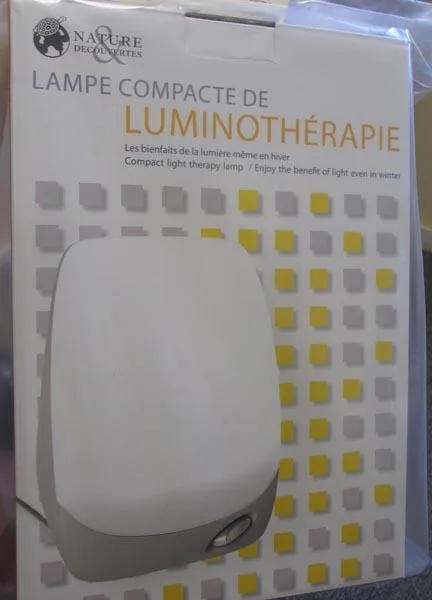 Lampada «Compact Light Therapy Lamp» — foto 1 dell'alert A12/0694/17